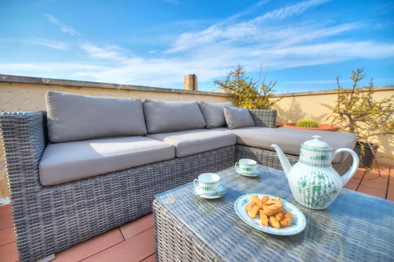 Comfy 1 Bedroom - Sun Terrace & Sea Views Gbuh1-1 Valletta Bagian luar foto